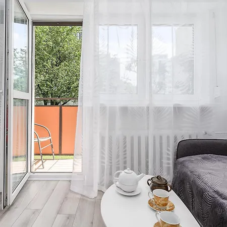 Shortstaypoland Anielewicza B130 * Varsó